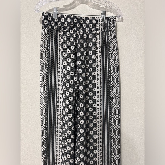 CATO , size XS pants, 100% polyester fabric - Picture 10 of 12